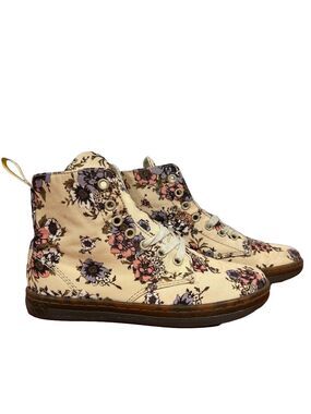 DR. MARTENS Hackney Women's Boot Size 5 #378